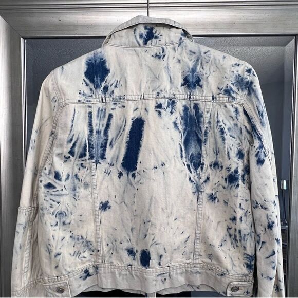 FREE PEOPLE Jones Tie Dye Blue Denim Jacket Size M. - Picture 7 of 11